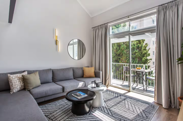 To Let 1 Bedroom Property for Rent in Oranjezicht Western Cape